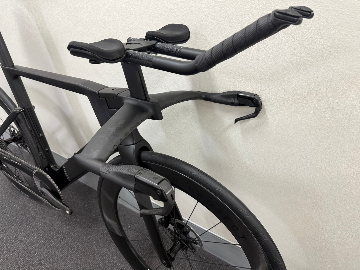 Noosa Tri Triathlon Bike Rental - The Carbon Project - Eclipse One