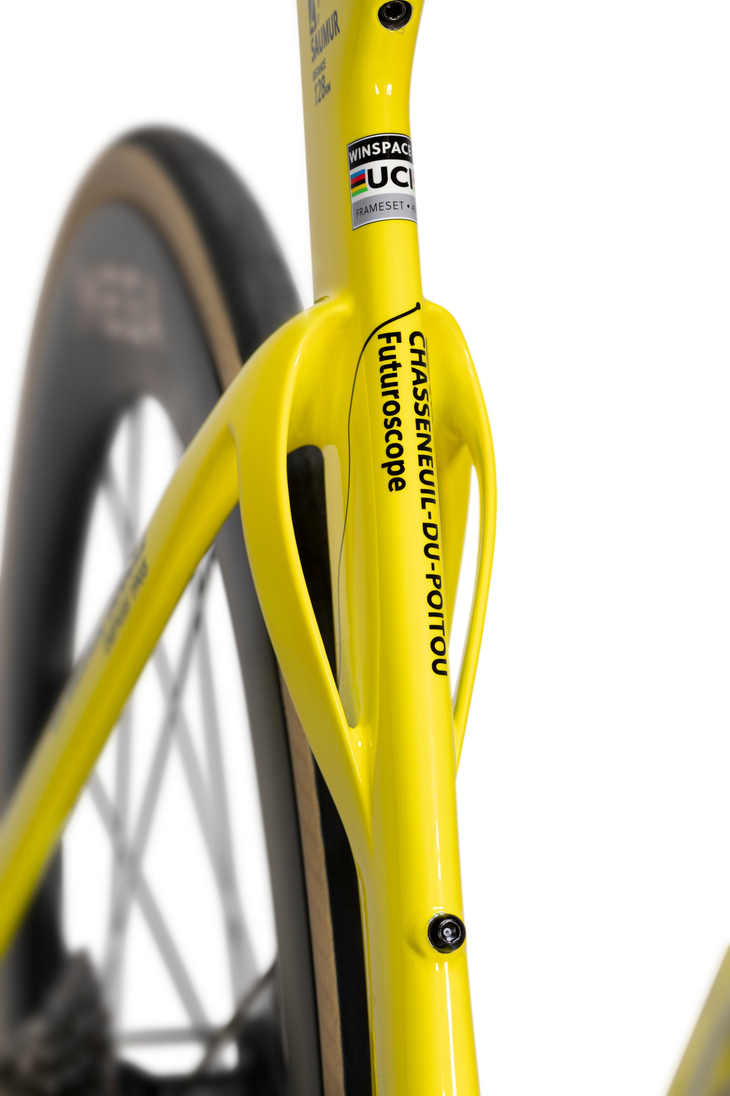 Premium Road Bike Rental Melbourne - Winspace - T1600 Aero Race Bike