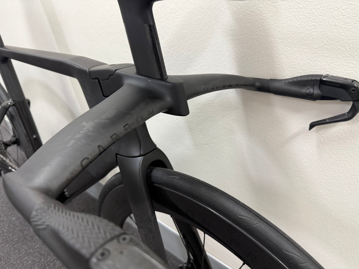 Noosa Tri Triathlon Bike Rental - The Carbon Project - Eclipse One